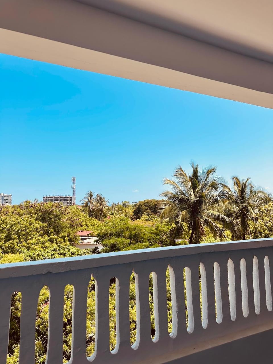 Opposite Voyager Apartment in Mombasa