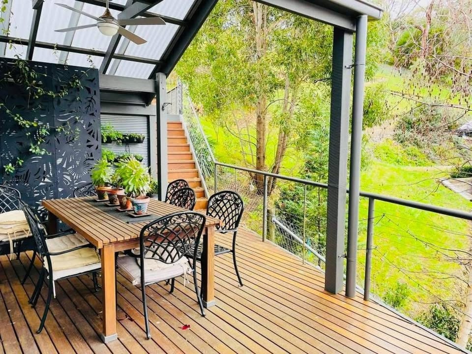 Utopian Rosebud Villa House in Rosebud