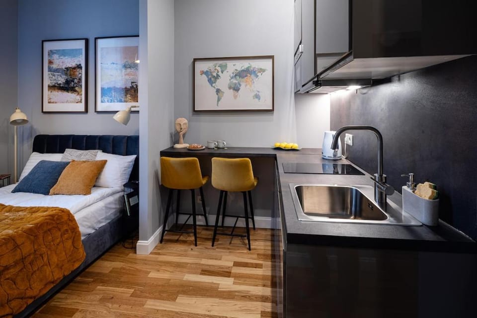 Urban Chic Studio I New & Modern I Design Bed Apartment in Riga