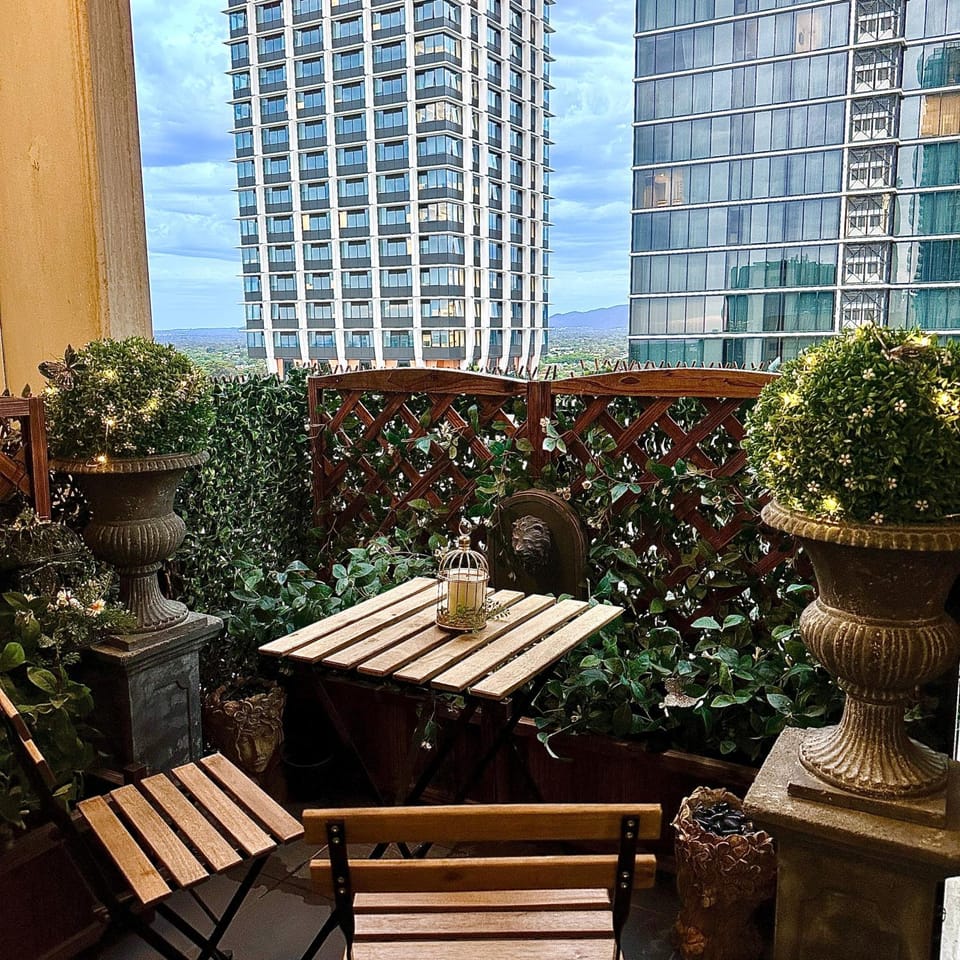 View (from property/room), Balcony/Terrace, Seating area