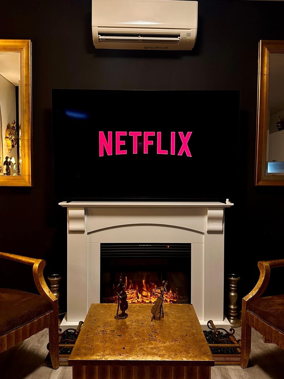 TV and multimedia, Living room, Seating area