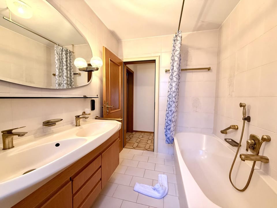 Bathroom, Bath