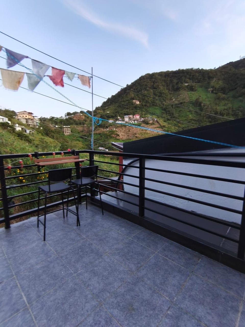 Cozy 2 rooms, 2 BR, Balcony with a View, Free parking House in Baguio