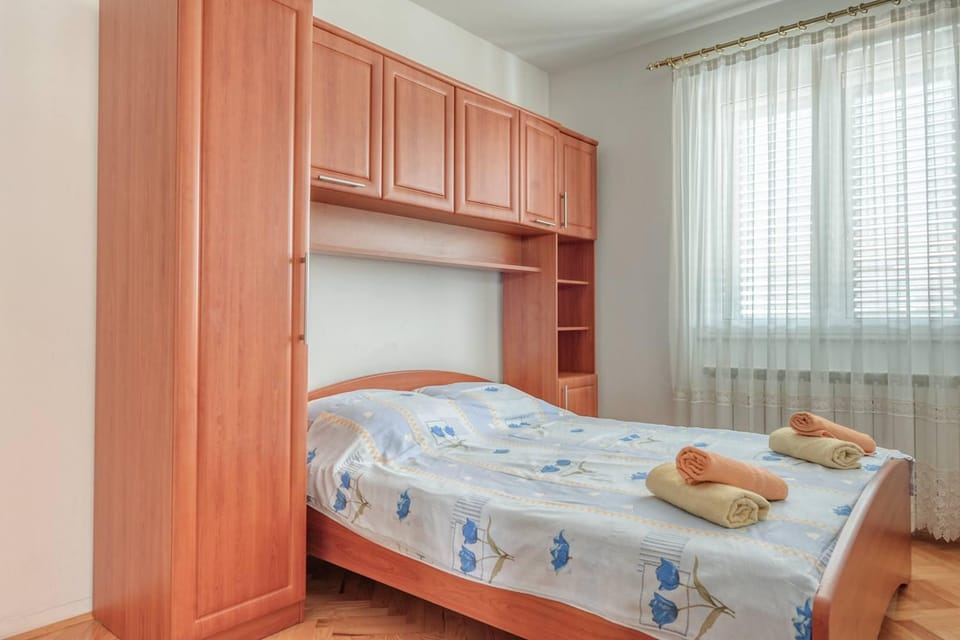 Bed, Bedroom, wardrobe