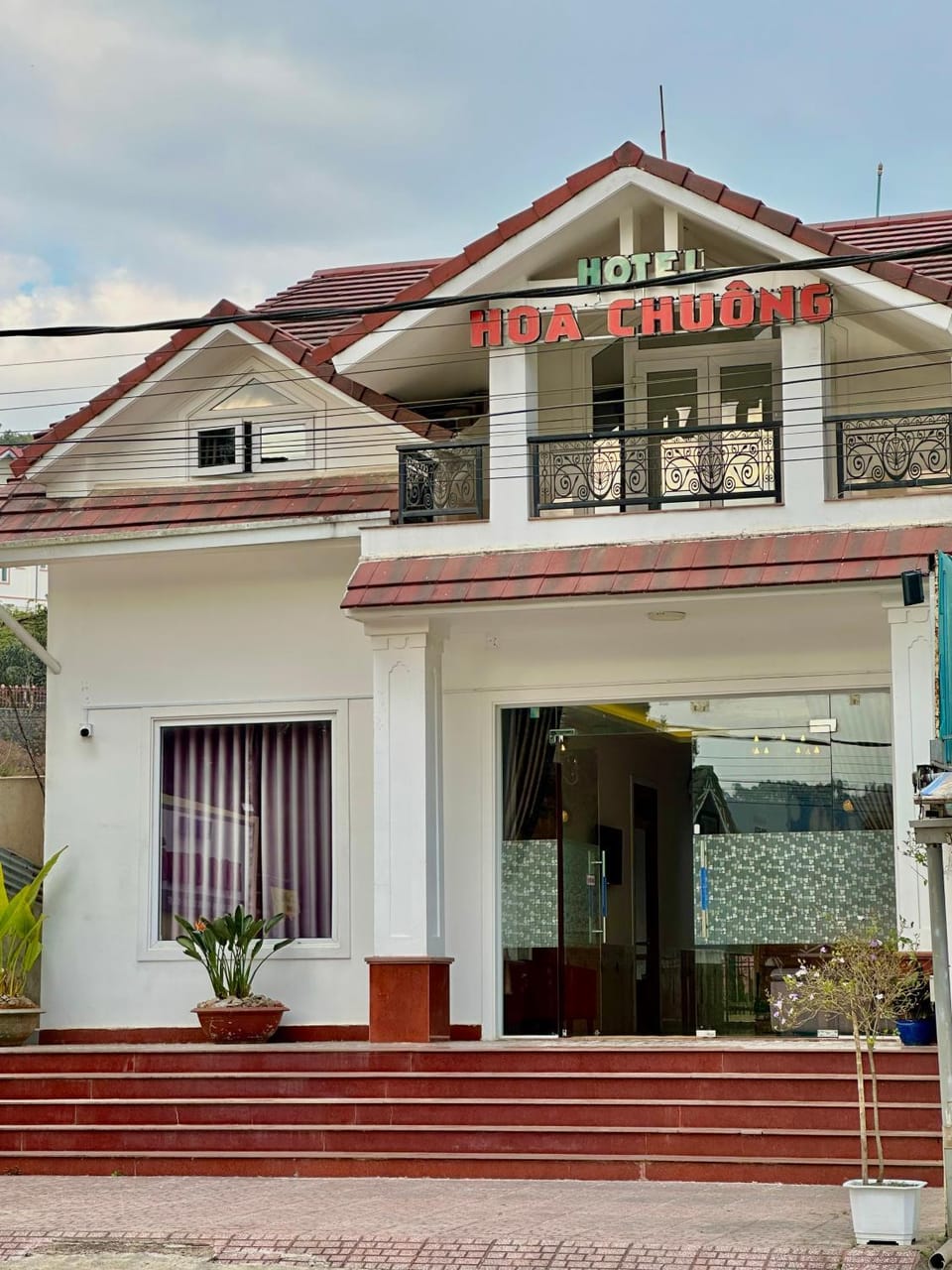 Facade/entrance