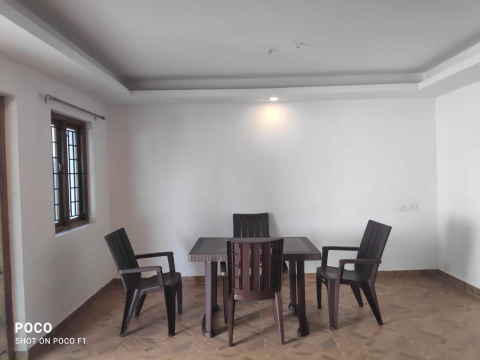 Lush Green View Cottage 3BH Villa in Ooty