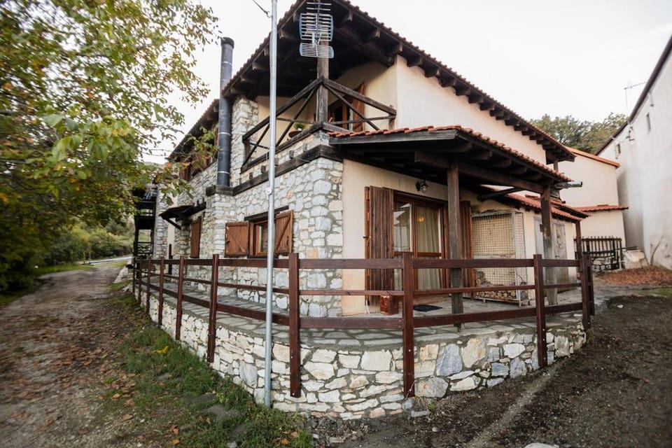 Mountain Stonehouse - By Alseides Apartment in Pieria, Greece