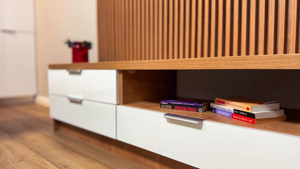 Library, Kitchen or kitchenette, wardrobe