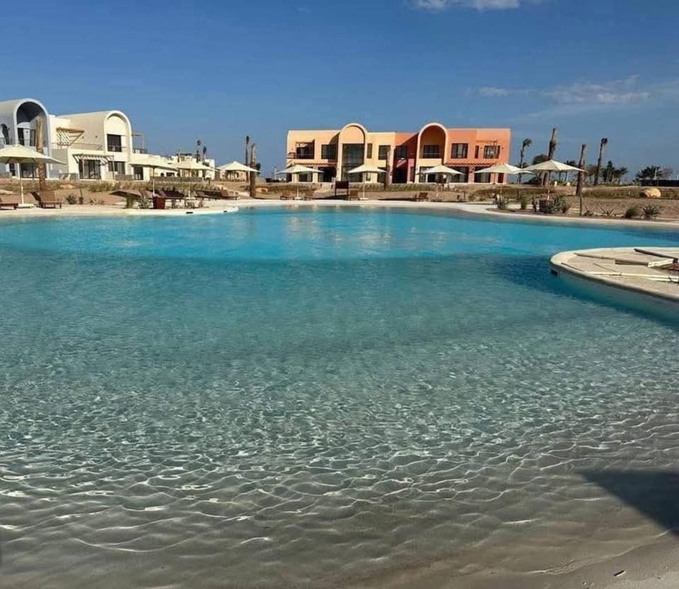 Swimming pool, Entertainment