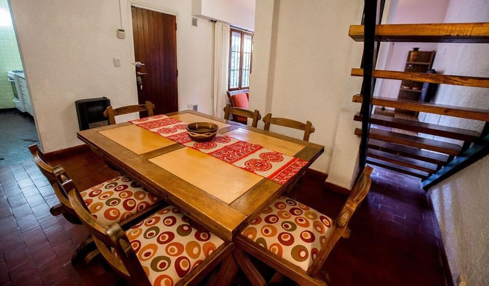Villa Gesell Chalet 5 Pax Cerca de la Playa House in Villa Gesell