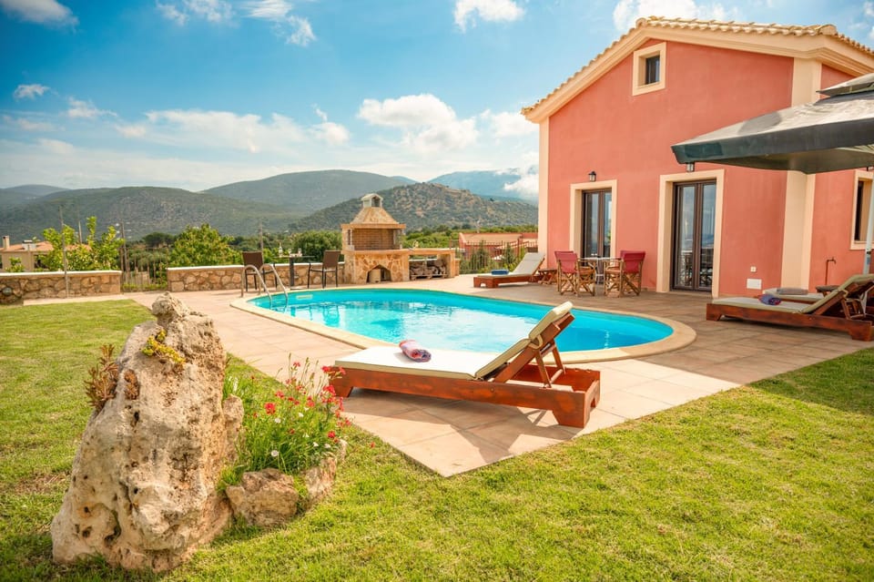 Property building, Patio, Day, Garden, Garden view, Mountain view, Pool view, Swimming pool, sunbed
