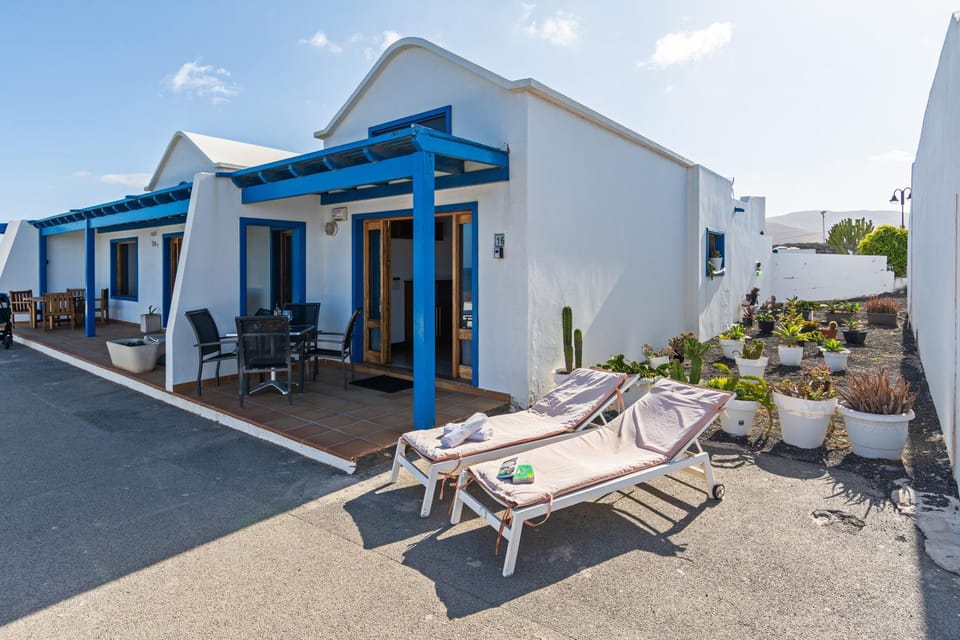 Property building, Patio, Day