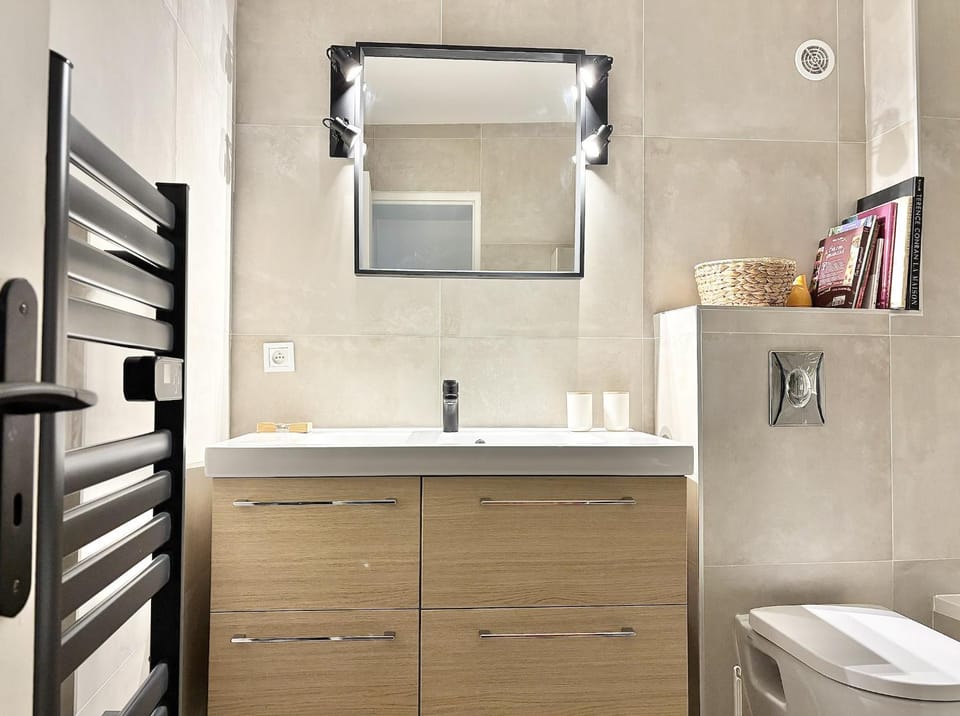 Cannes One Bedroom Apartment - 85M Apartment in Cannes