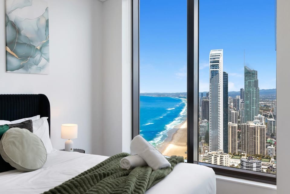 Bed, View (from property/room), Photo of the whole room, Beach, Bedroom, City view, Sea view