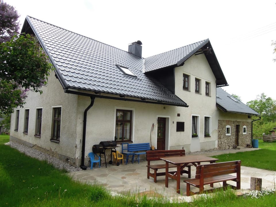 Facade/entrance, BBQ facilities, Garden, Balcony/Terrace