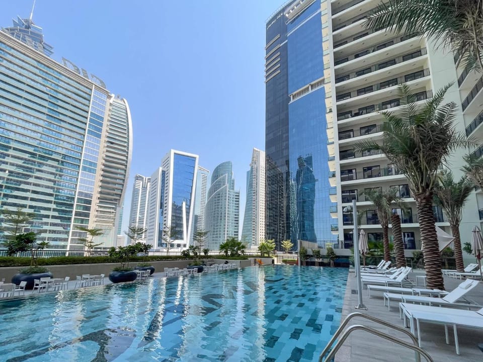 StayShort - 1 Bed in Zada Tower sleeps 3 with Balcony Apartment in Dubai