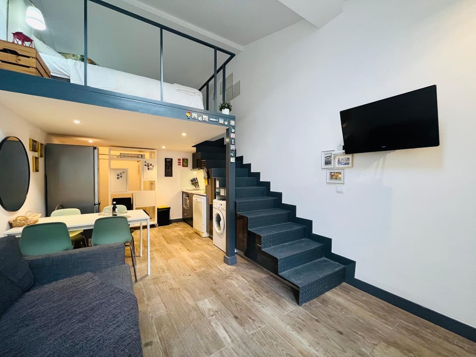 Communal lounge/ TV room, TV and multimedia