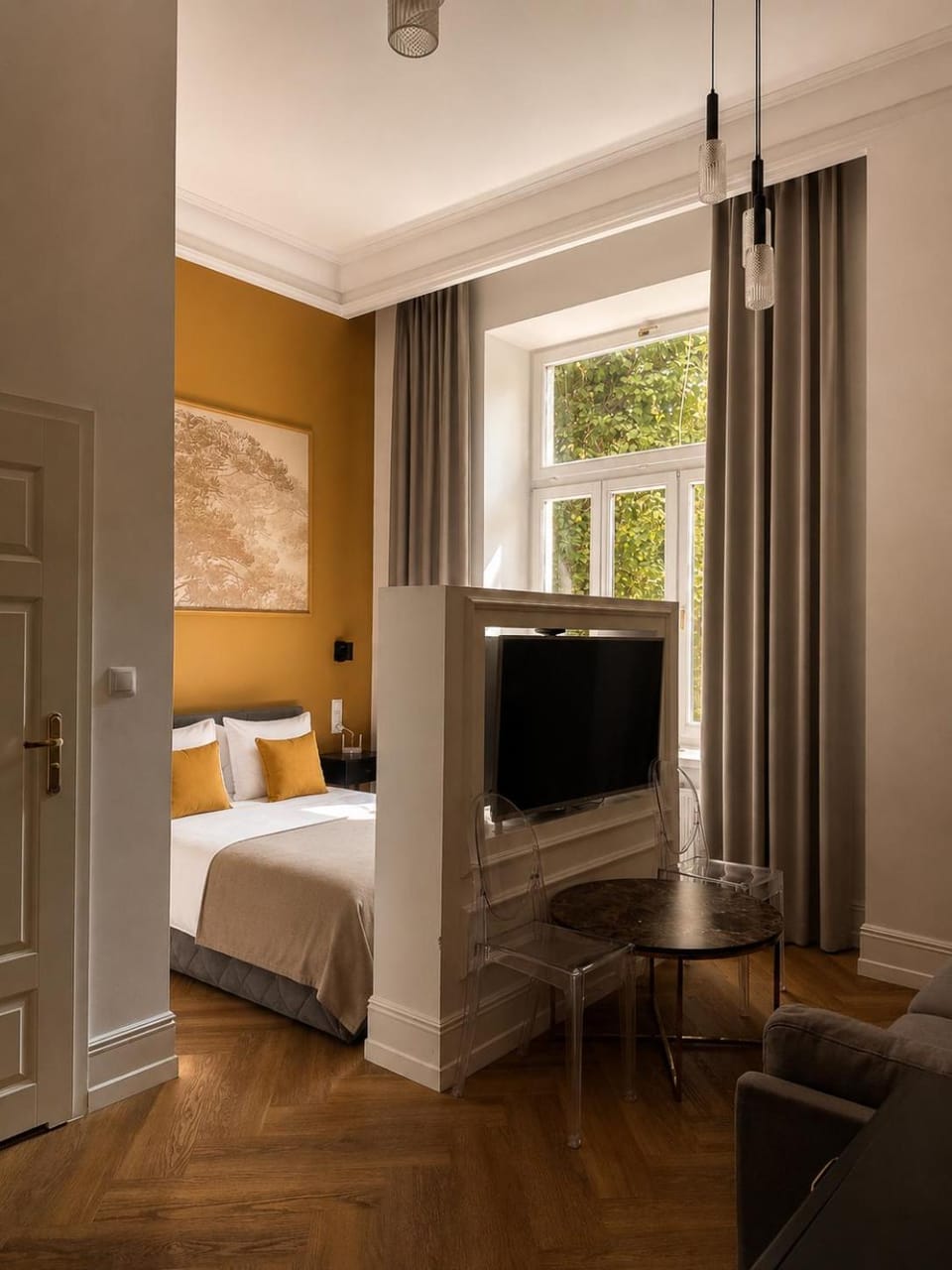 Bed, TV and multimedia, Photo of the whole room, Seating area, Evening entertainment, Bedroom