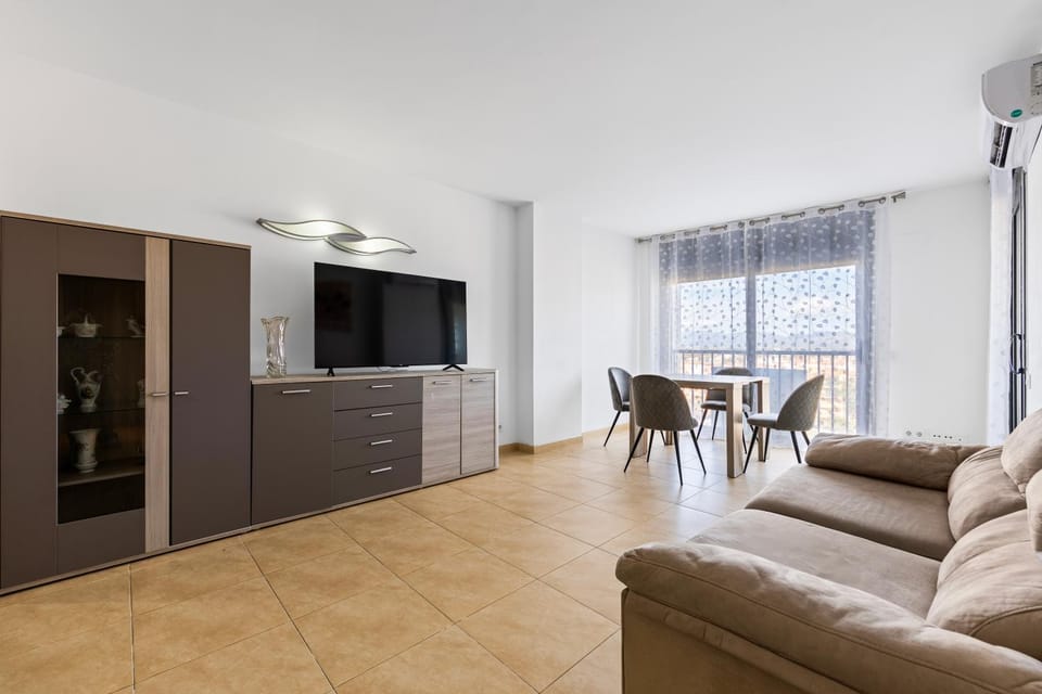 TV and multimedia, Living room, Dining area
