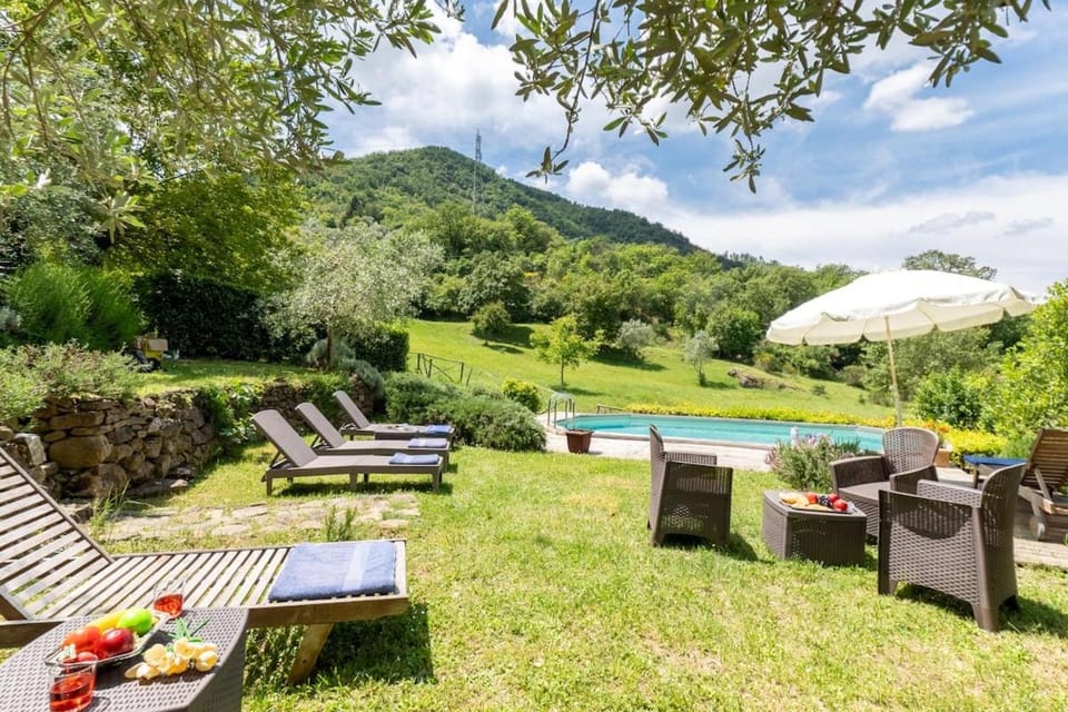 Cavato Il Bracconiere Amazing Apartment with a View of Florence House in Tuscany