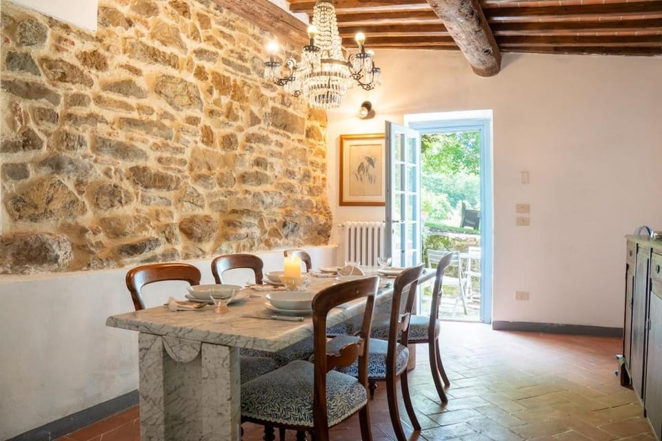 Cavato Il Bracconiere Amazing Apartment with a View of Florence House in Tuscany
