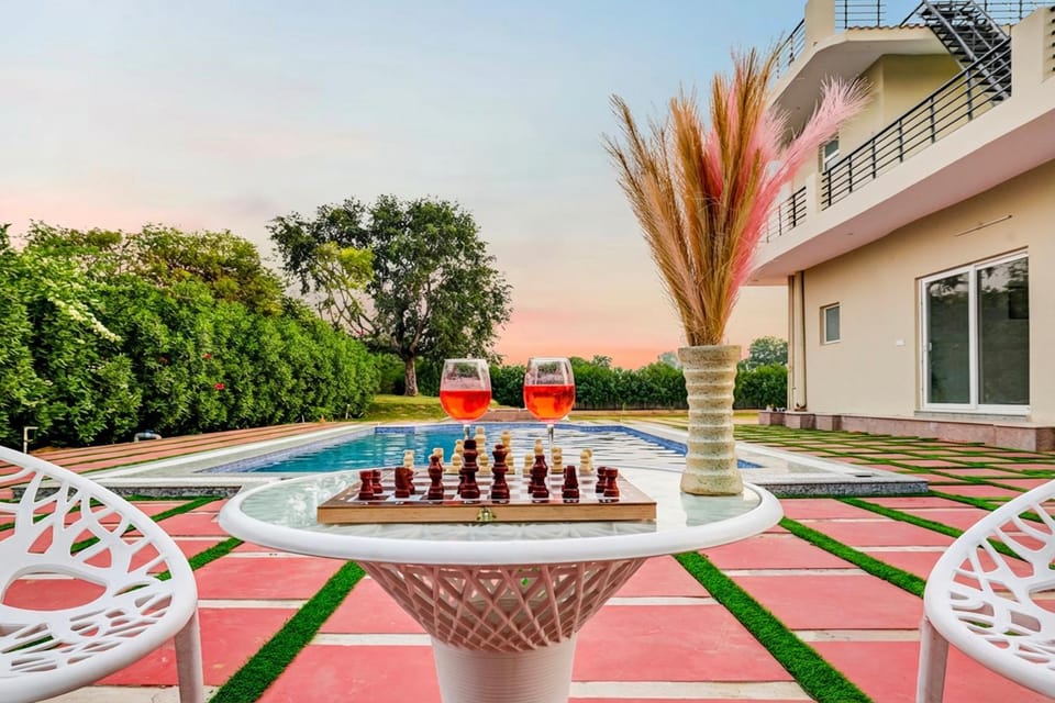 Lustra farms by Alaya Stays Villa in Haryana