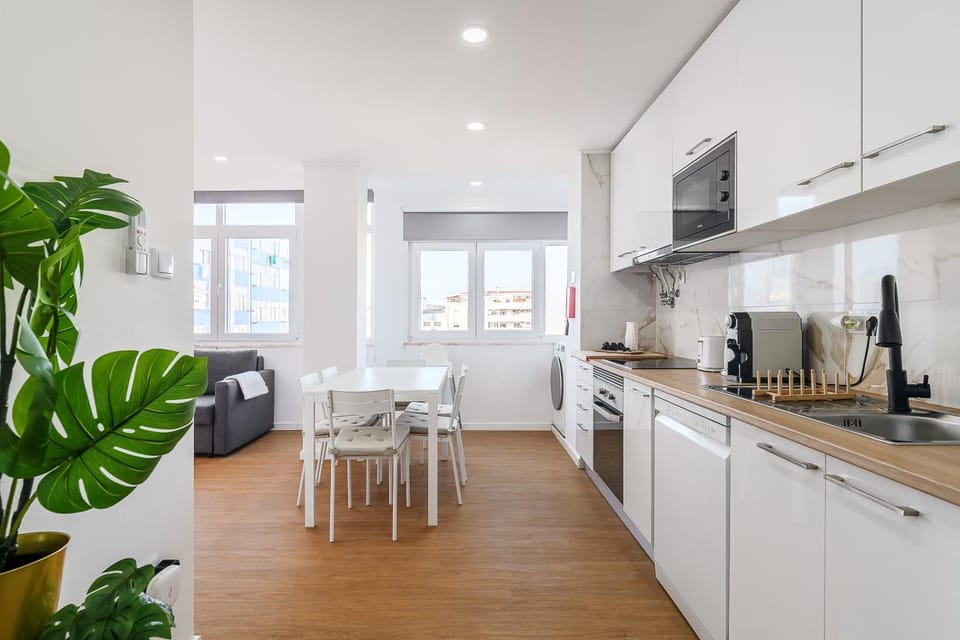 Property building, Kitchen or kitchenette, Living room