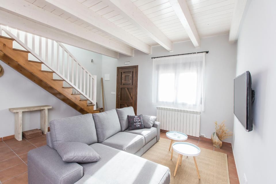 Living room, group of guests, Family