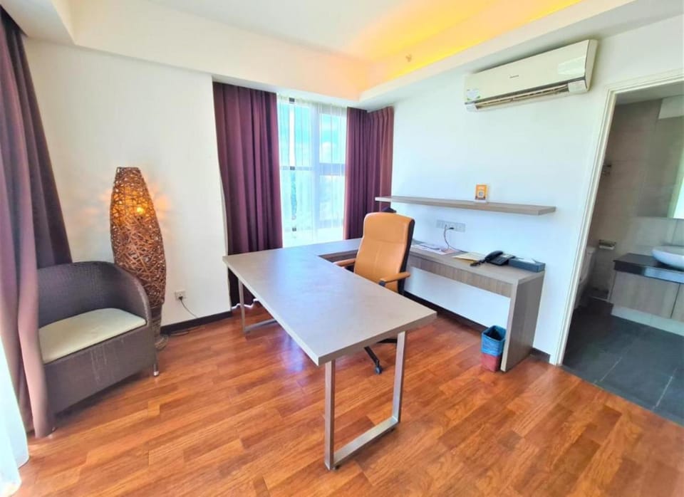Seating area, flat iron, air conditioner