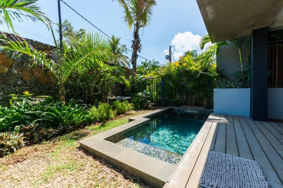 Garden, Swimming pool