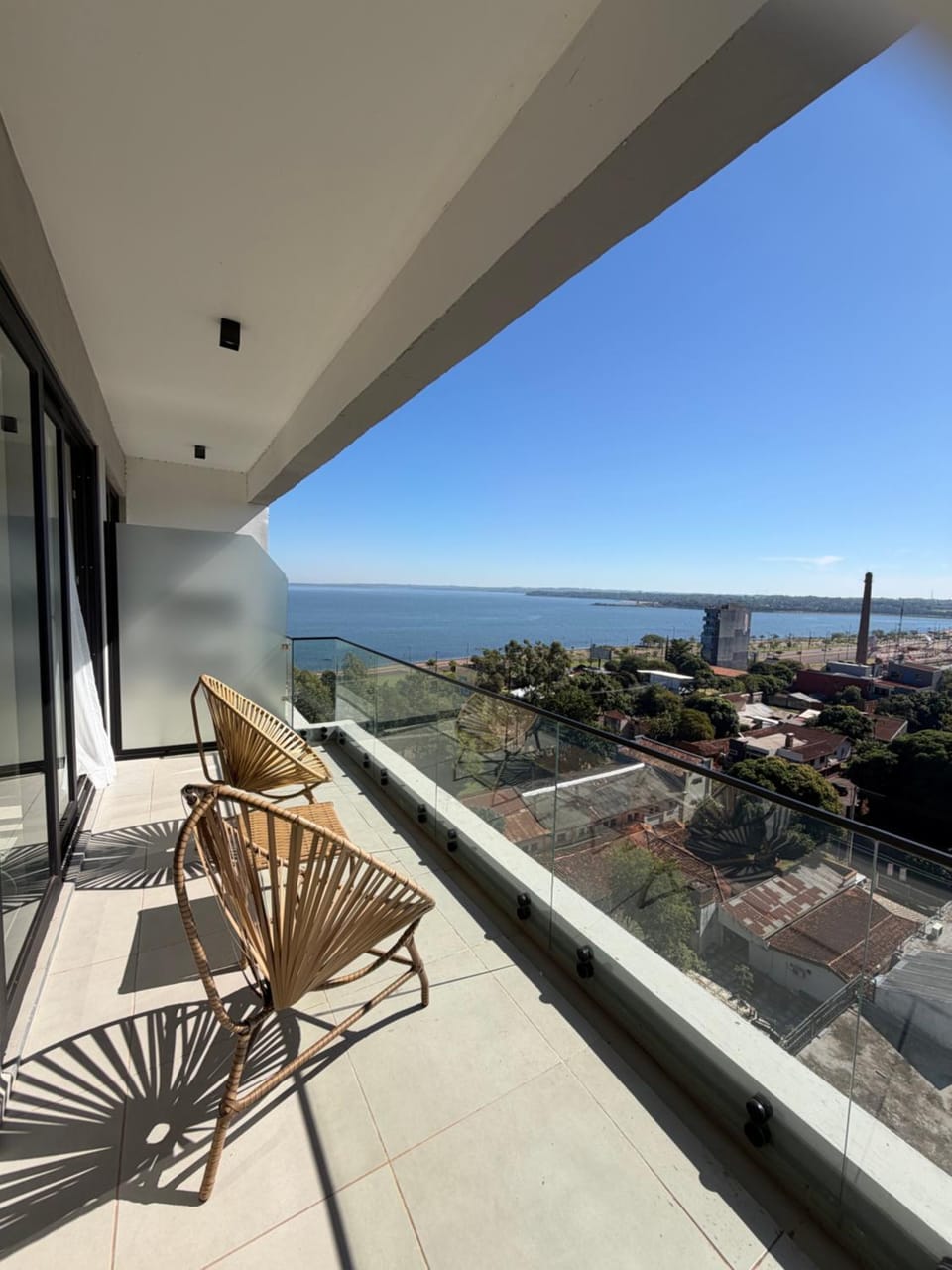 Vivo Costanera frente a la playa San José de Encarnación! Apartamento de 2 Habitaciones con amenities y cochera! Apartment in Misiones Province, Argentina