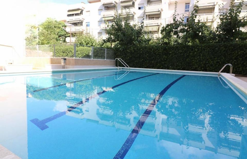 3º linea de Mar, BBQ + Patio + Piscina by Sunset Rentals (Atlas) Apartment in Salou