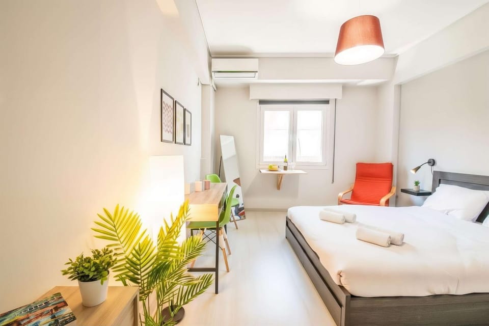 Urban studio in Athens next to Sygrou- Fix metro Apartment in Athens