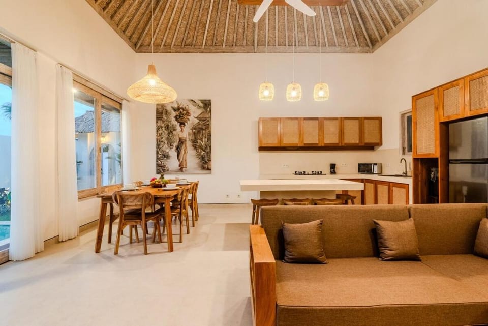 Kitchen or kitchenette, Living room, Dining area