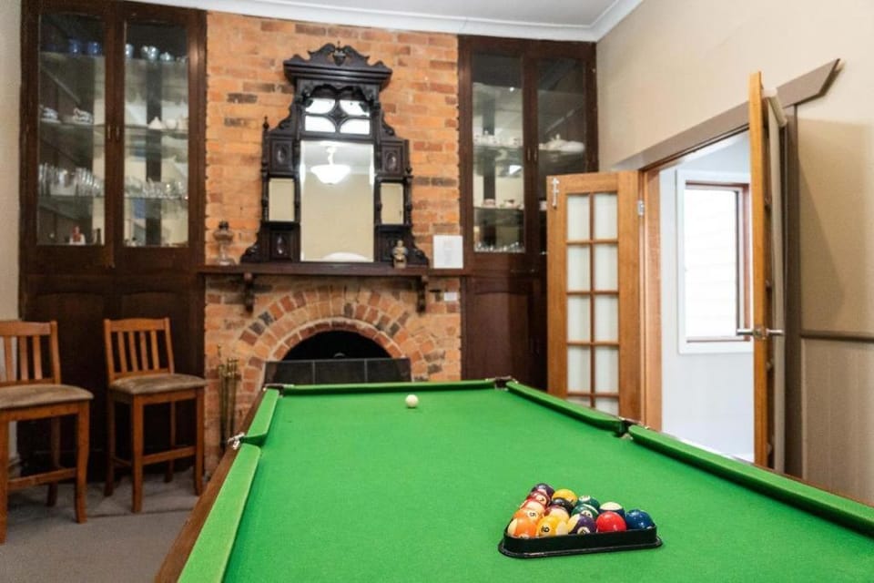 Deluxe Villa - Circa 1860s Homestead House in Lancefield