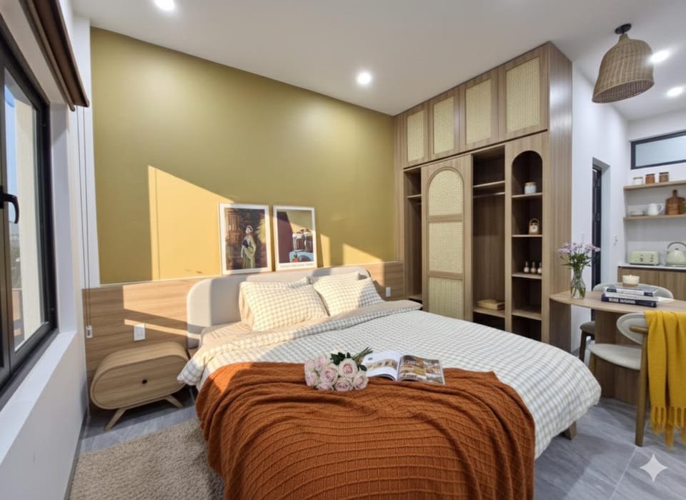 Bed, Seating area, wardrobe
