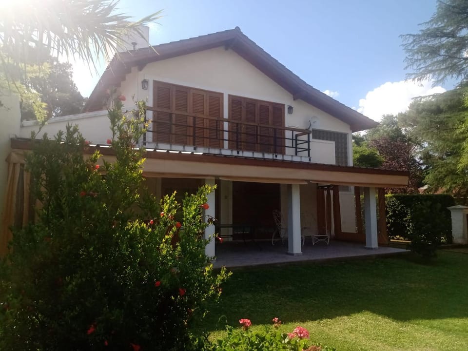 Casa La Escondida House in Cordoba Province