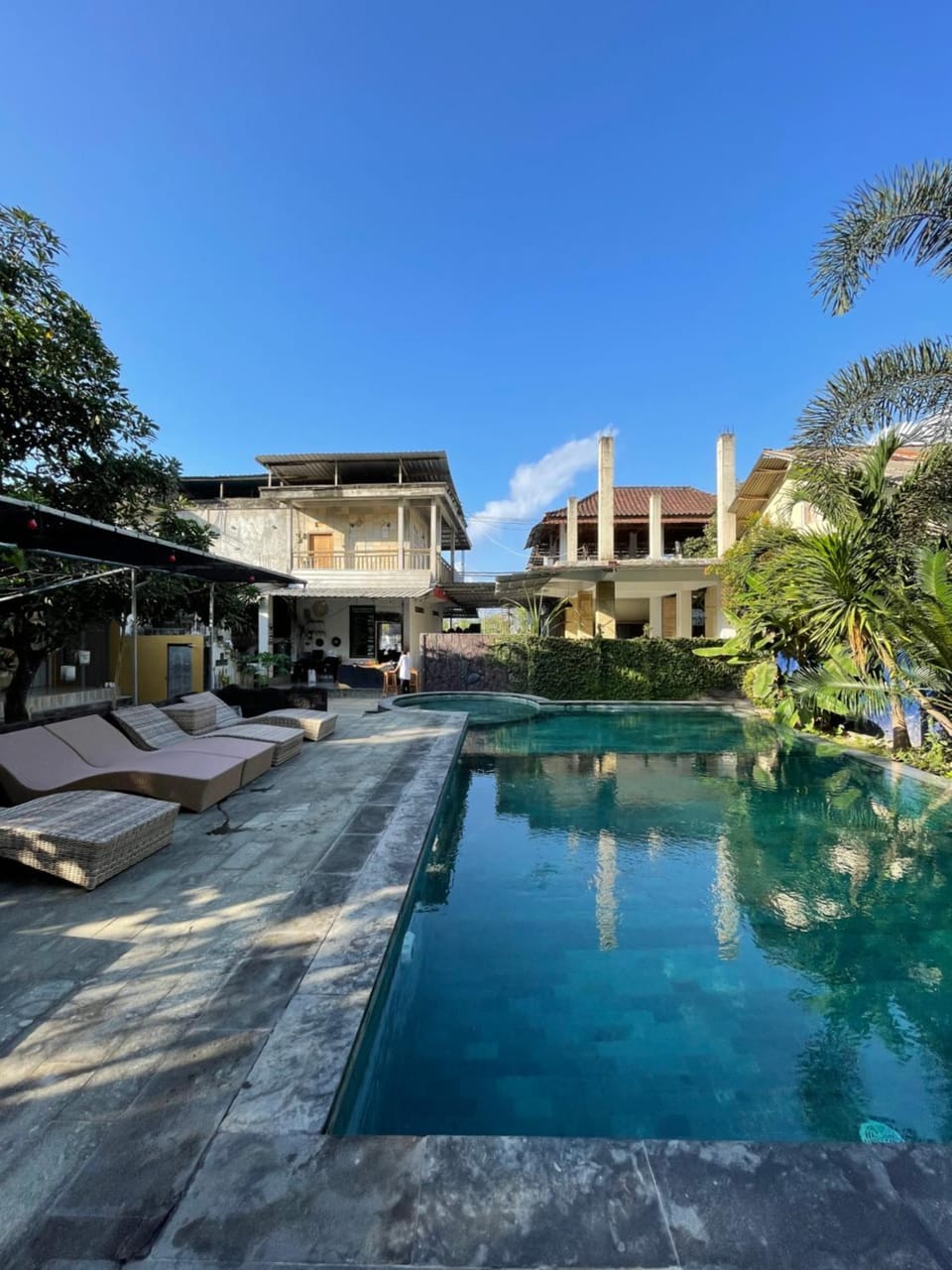 Tri Putri Homestay Bed and Breakfast in Pujut