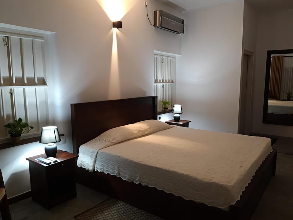 Bed, air conditioner