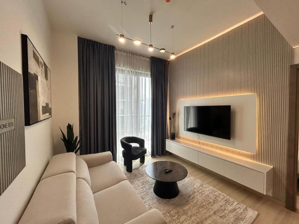 Chic 1bhk Smart Apartment, near circle Mall Apartment in Dubai