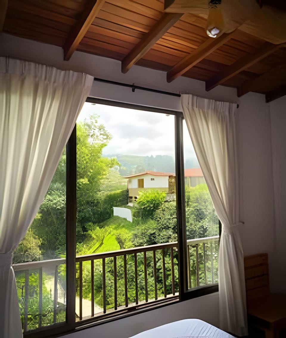 Balcony/Terrace, Mountain view