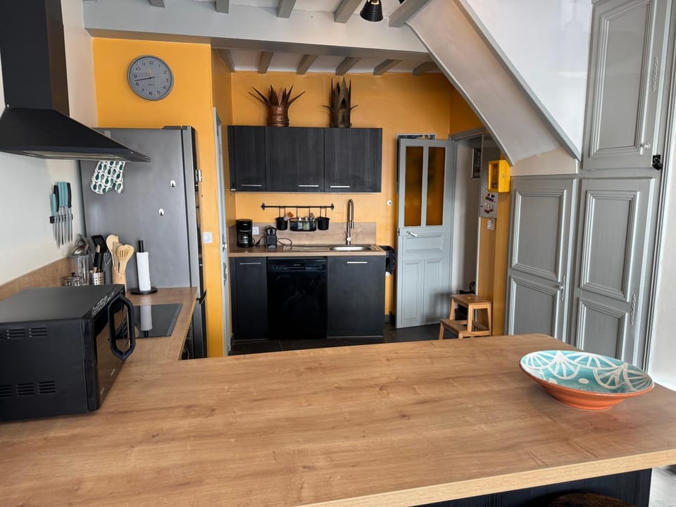 dishwasher, oven, stove, kitchen