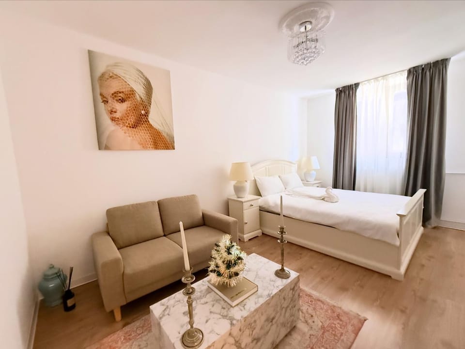 Rosé by Ioana Apartment in Bucharest