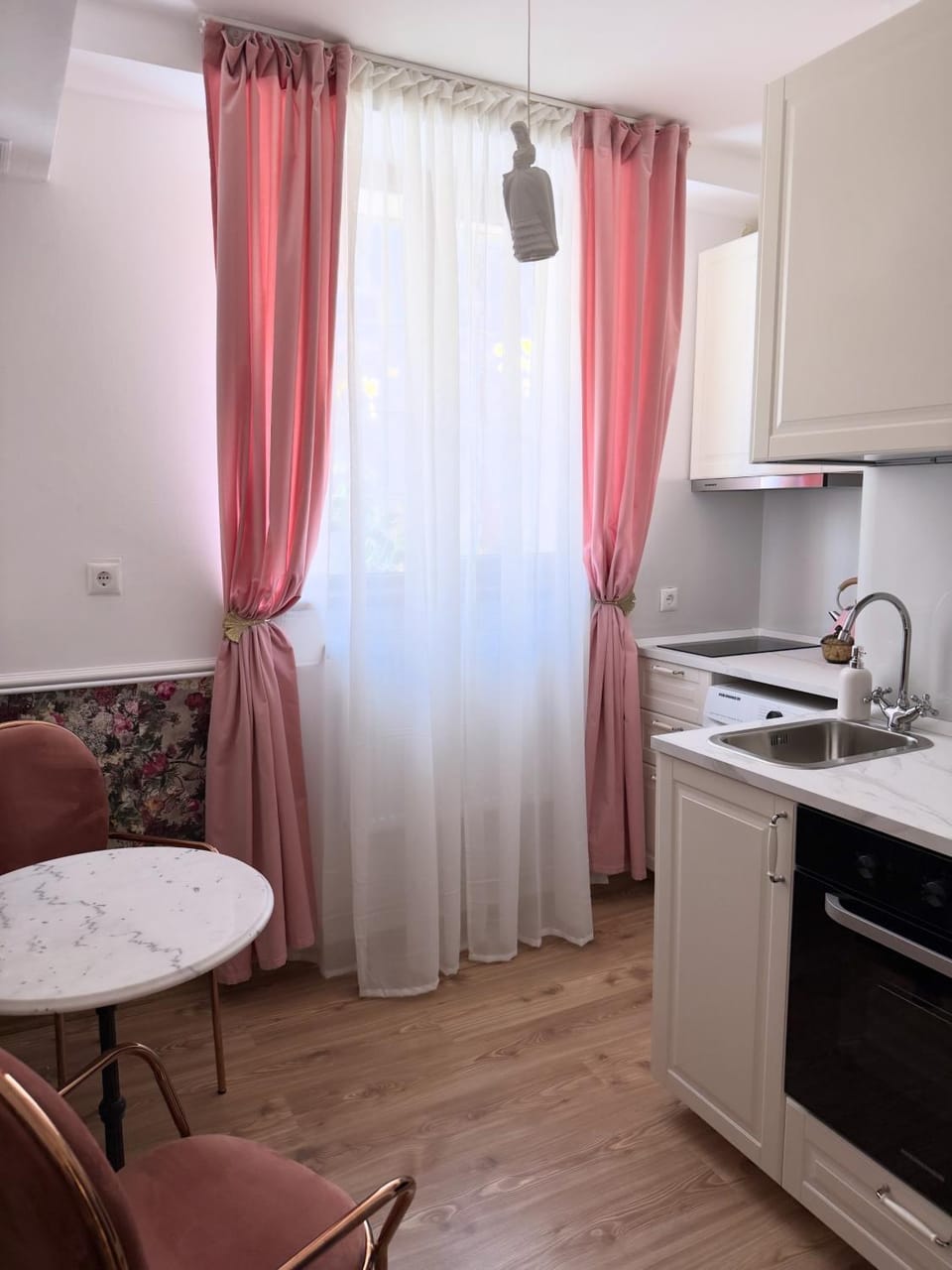 Rosé by Ioana Apartment in Bucharest