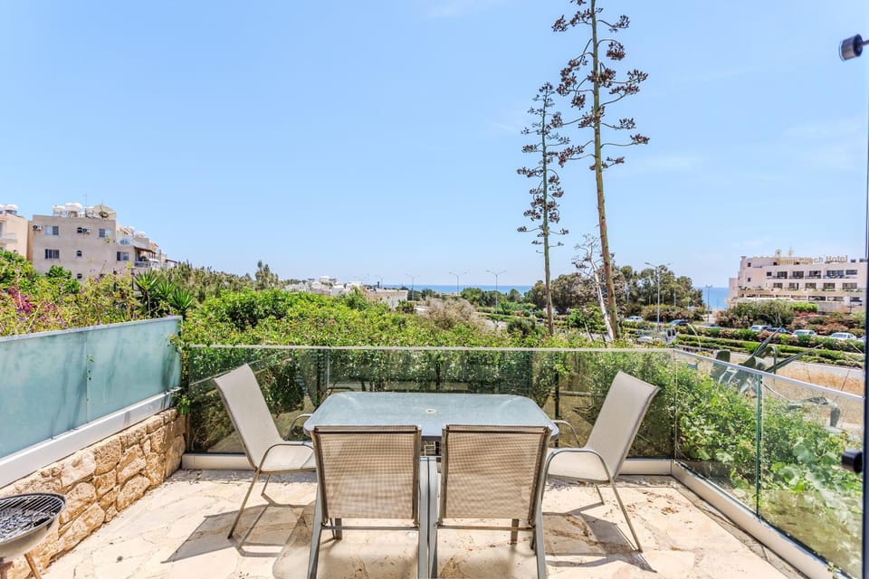 Natural landscape, View (from property/room), Balcony/Terrace