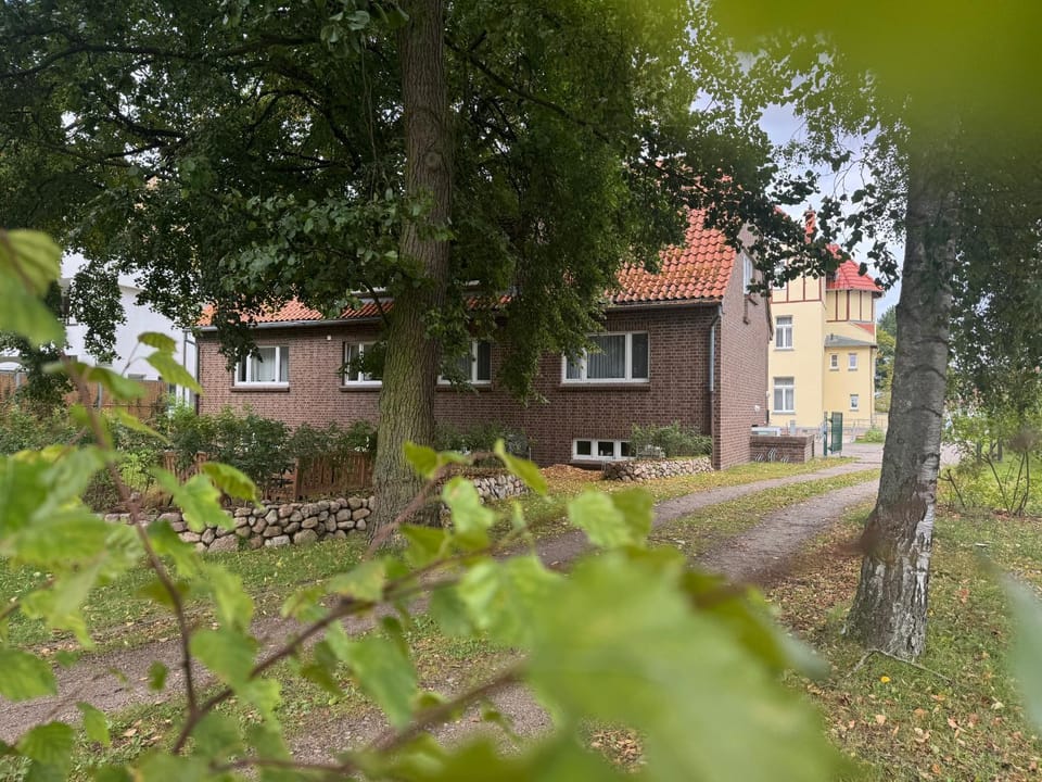 Property building, Facade/entrance, Garden, View (from property/room), View (from property/room), Garden view, pet friendly