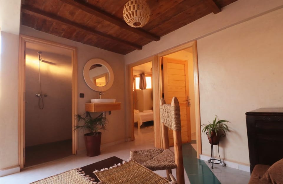Communal lounge/ TV room, Seating area, Dining area, Area and facilities