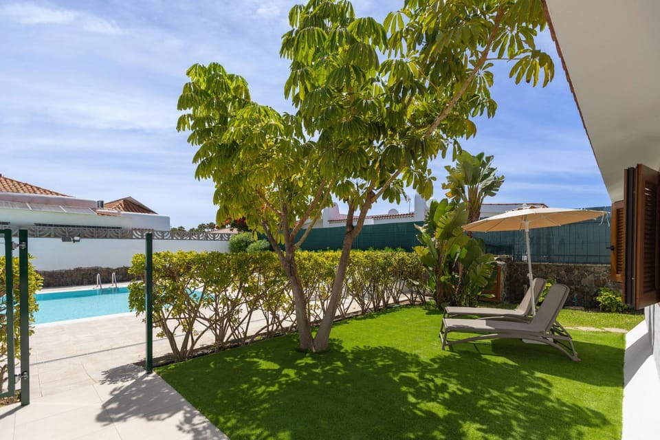 Garden, Garden, Pool view, Swimming pool