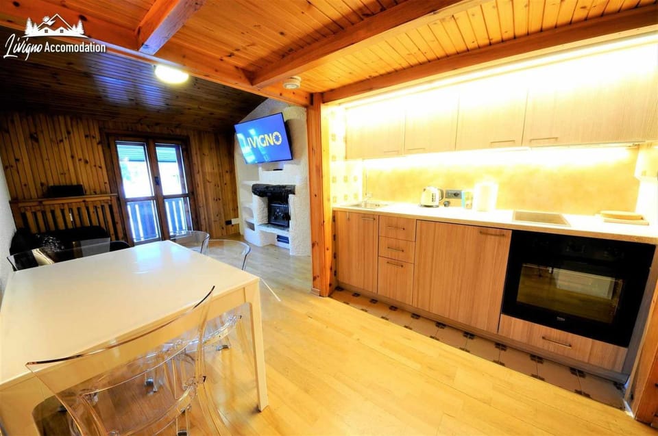 Condominio Teola Leonardo by Livigno Accomodation Apartment in Canton of Grisons