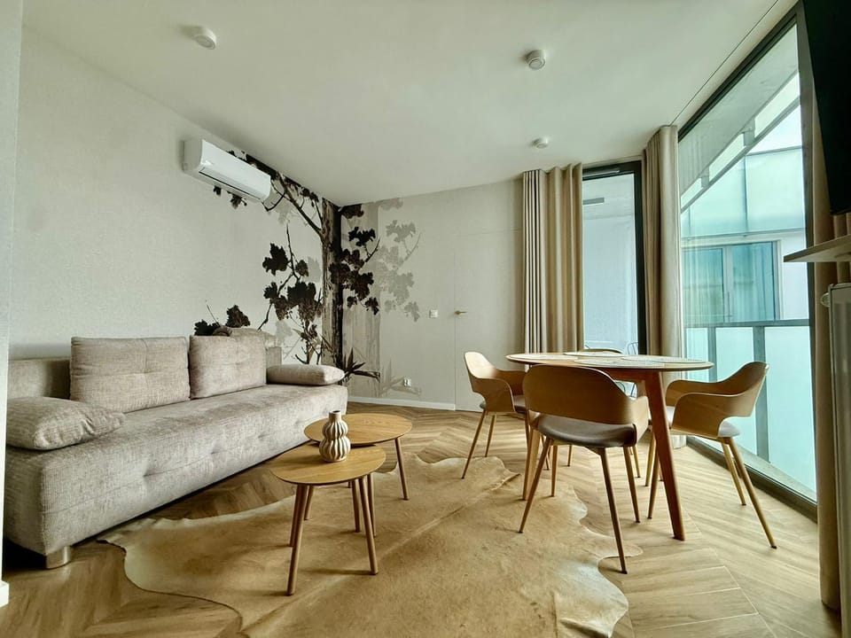 EASY RENT- Reduta 181 CityCenter 24h Check-in Apartment in Masovian Voivodeship